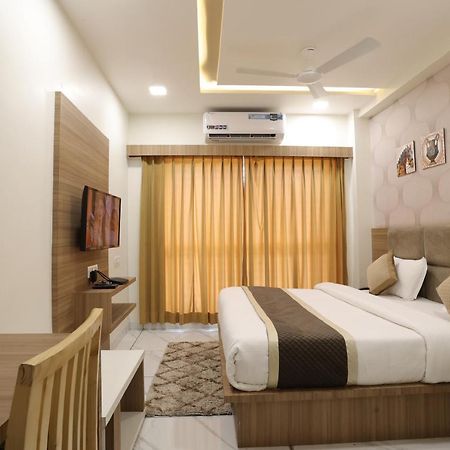 Hotel Lotus Ānand المظهر الخارجي الصورة