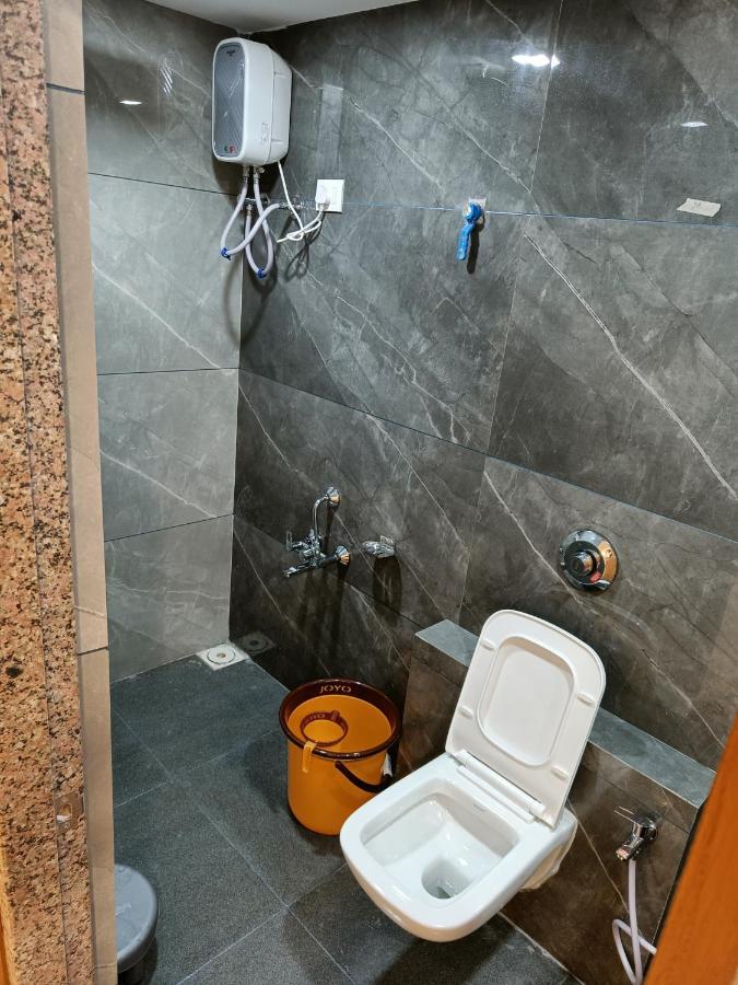 Hotel Lotus Ānand المظهر الخارجي الصورة