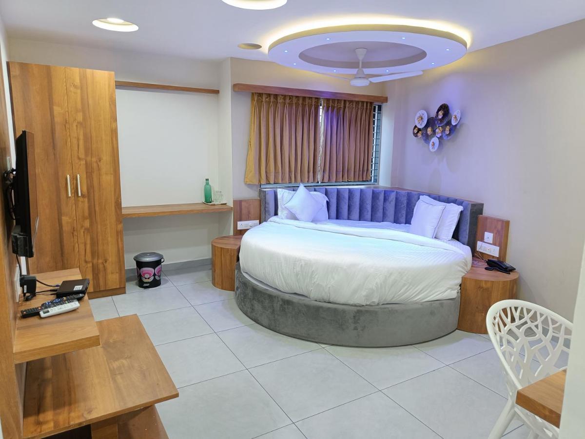 Hotel Lotus Ānand المظهر الخارجي الصورة