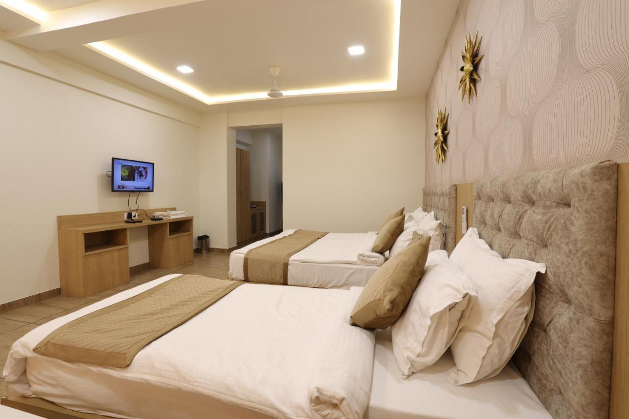 Hotel Lotus Ānand المظهر الخارجي الصورة