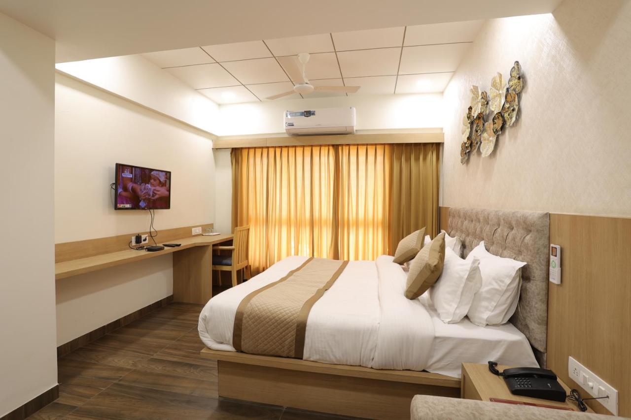 Hotel Lotus Ānand المظهر الخارجي الصورة