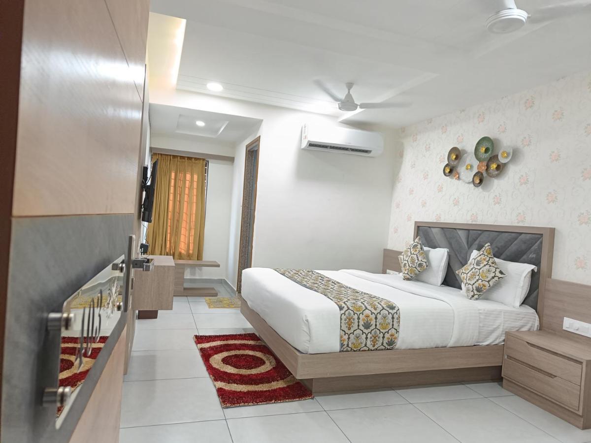 Hotel Lotus Ānand المظهر الخارجي الصورة